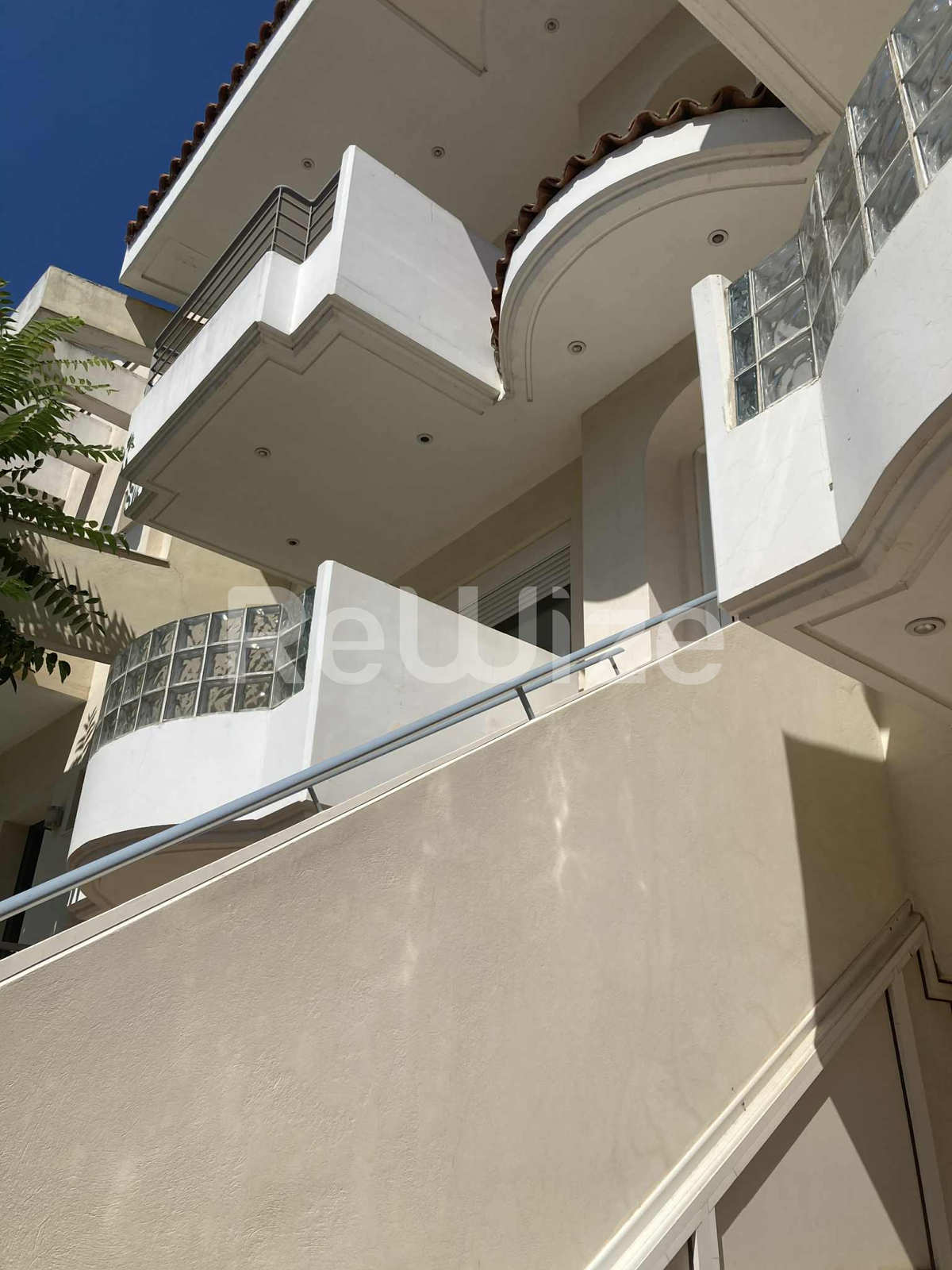 Property thumbnail 2