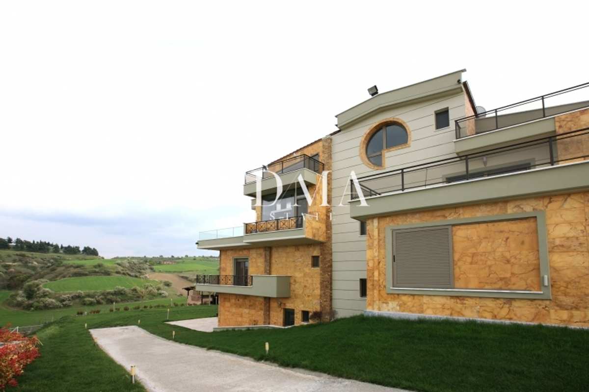 Property thumbnail 4