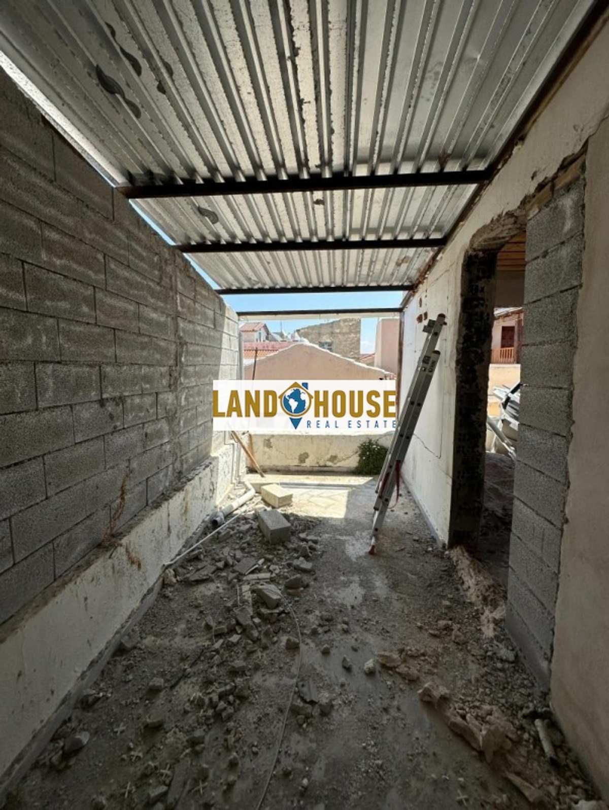 Property thumbnail 2
