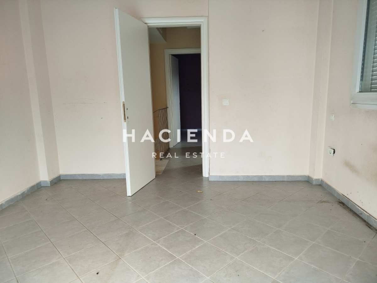 Property thumbnail 3