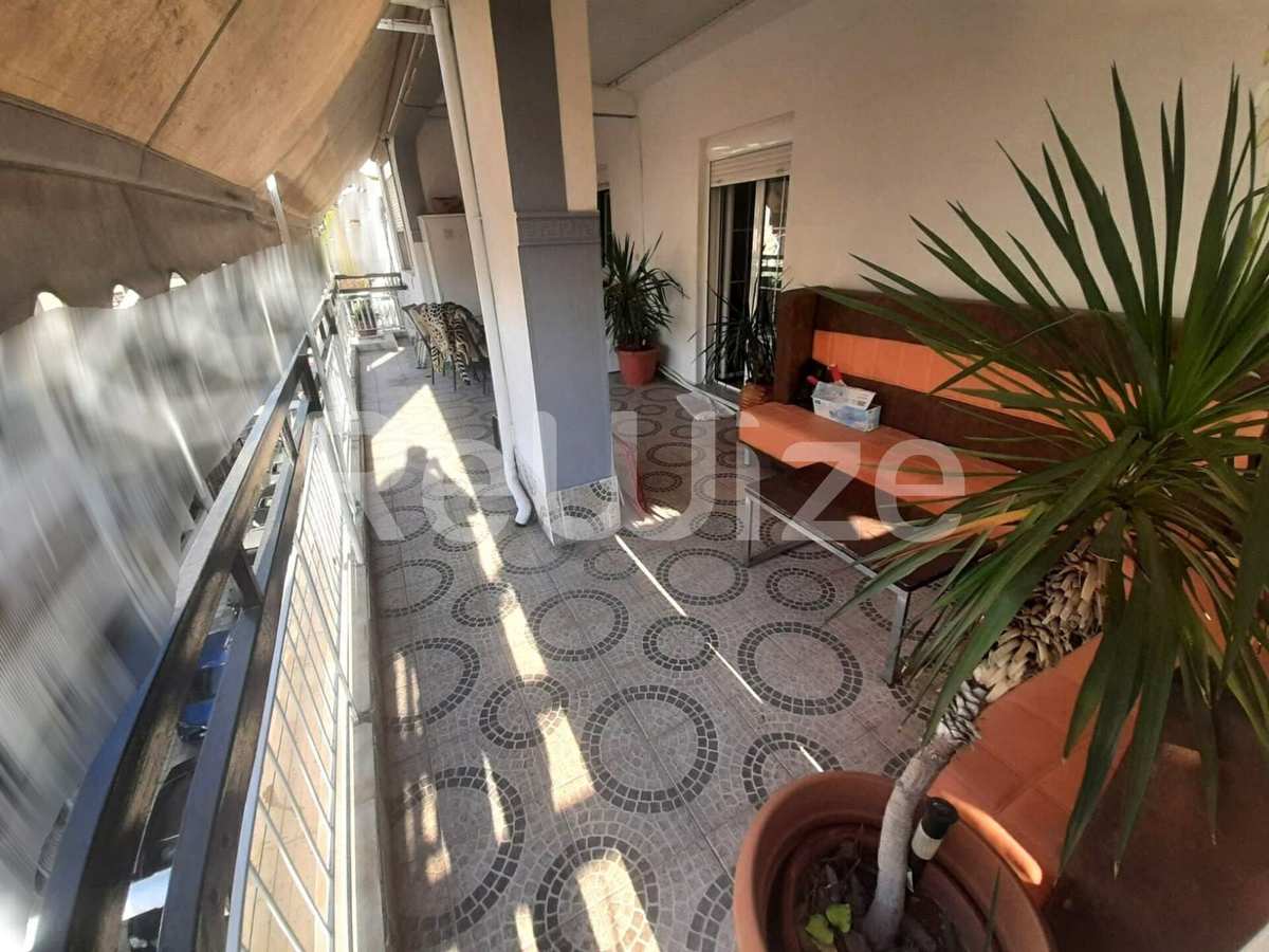 Property thumbnail 3