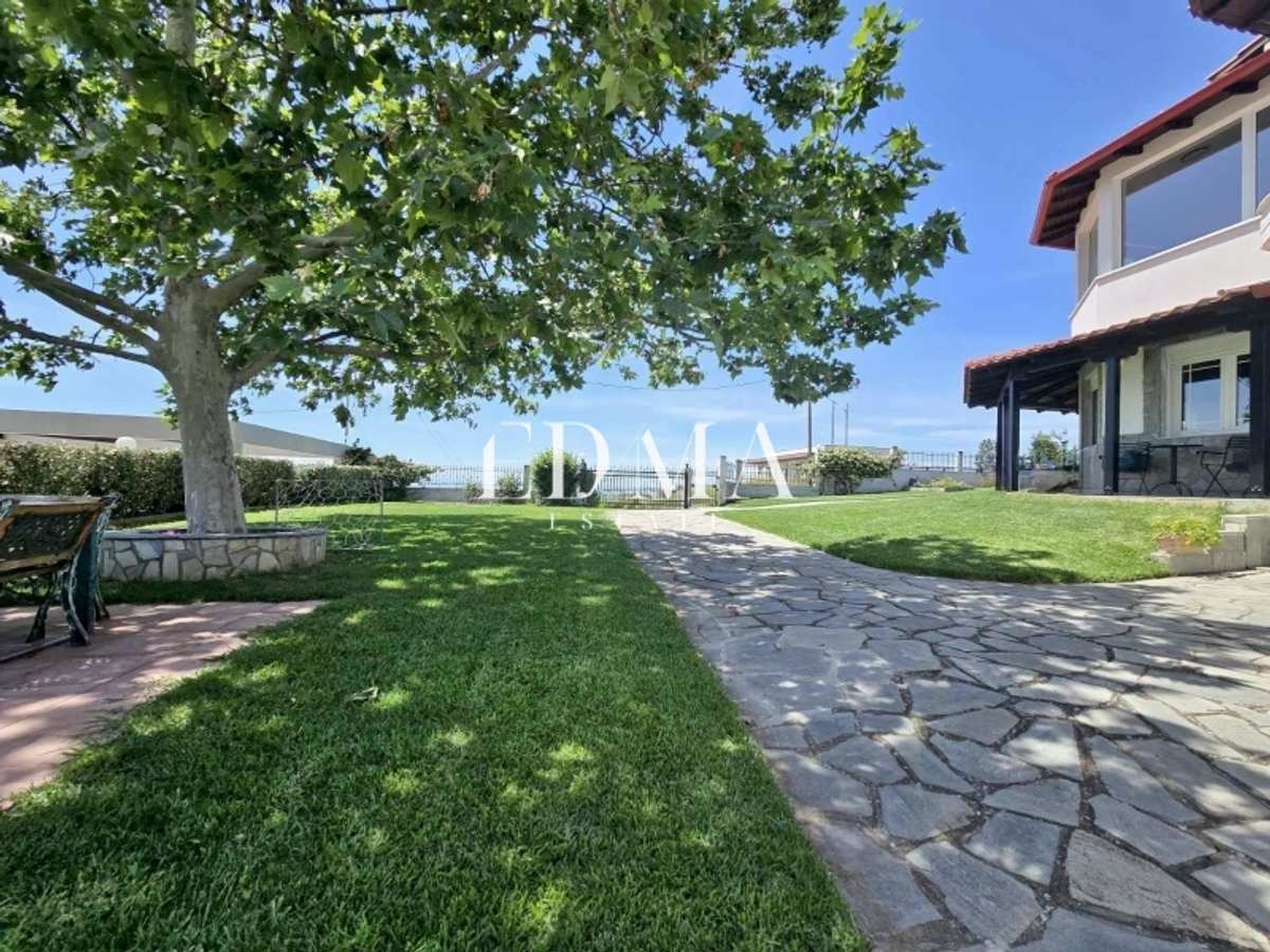 Property thumbnail 4