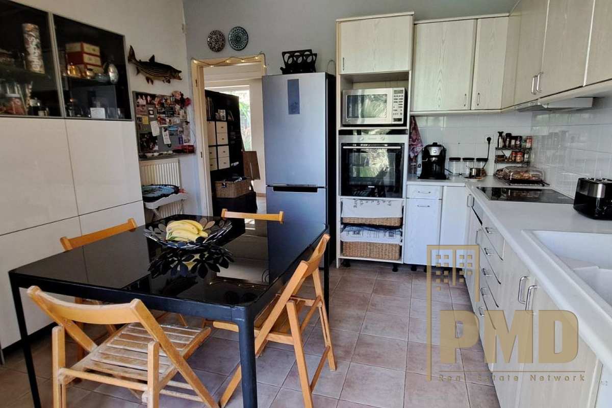 Property thumbnail 3