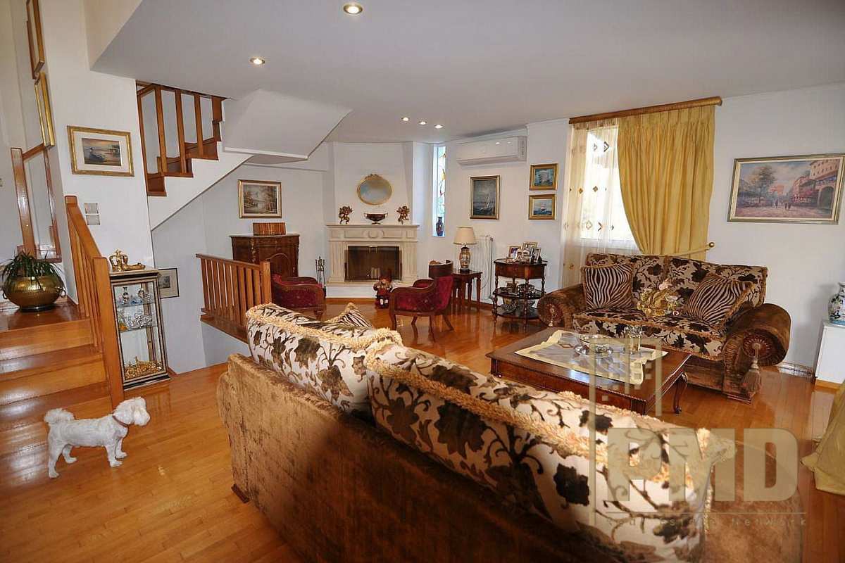 Property thumbnail 2