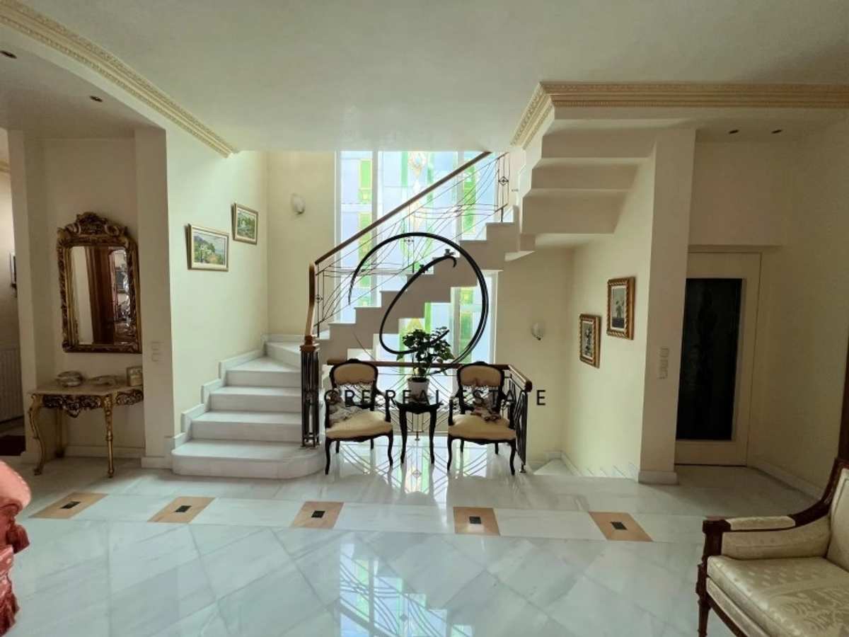 Property thumbnail 3