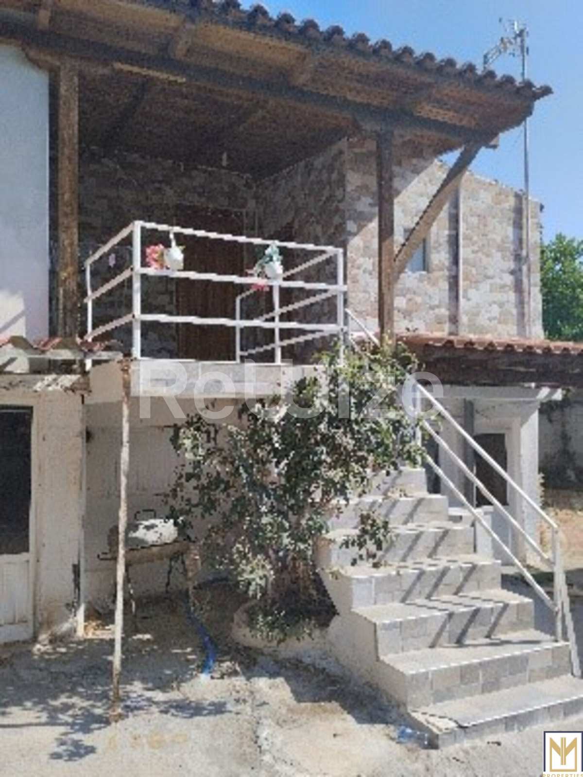 Property thumbnail 3