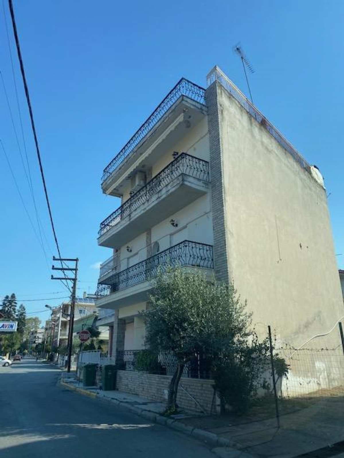 Property thumbnail 2