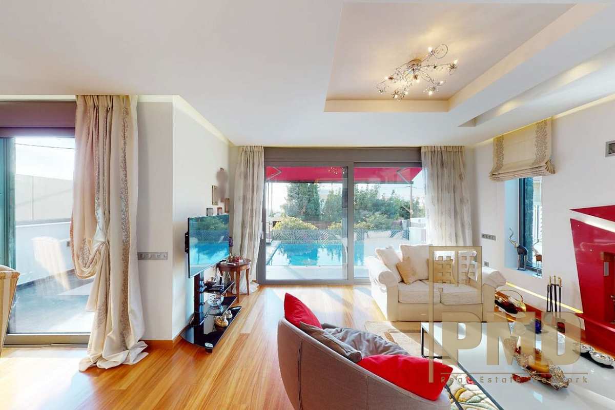 Property thumbnail 3
