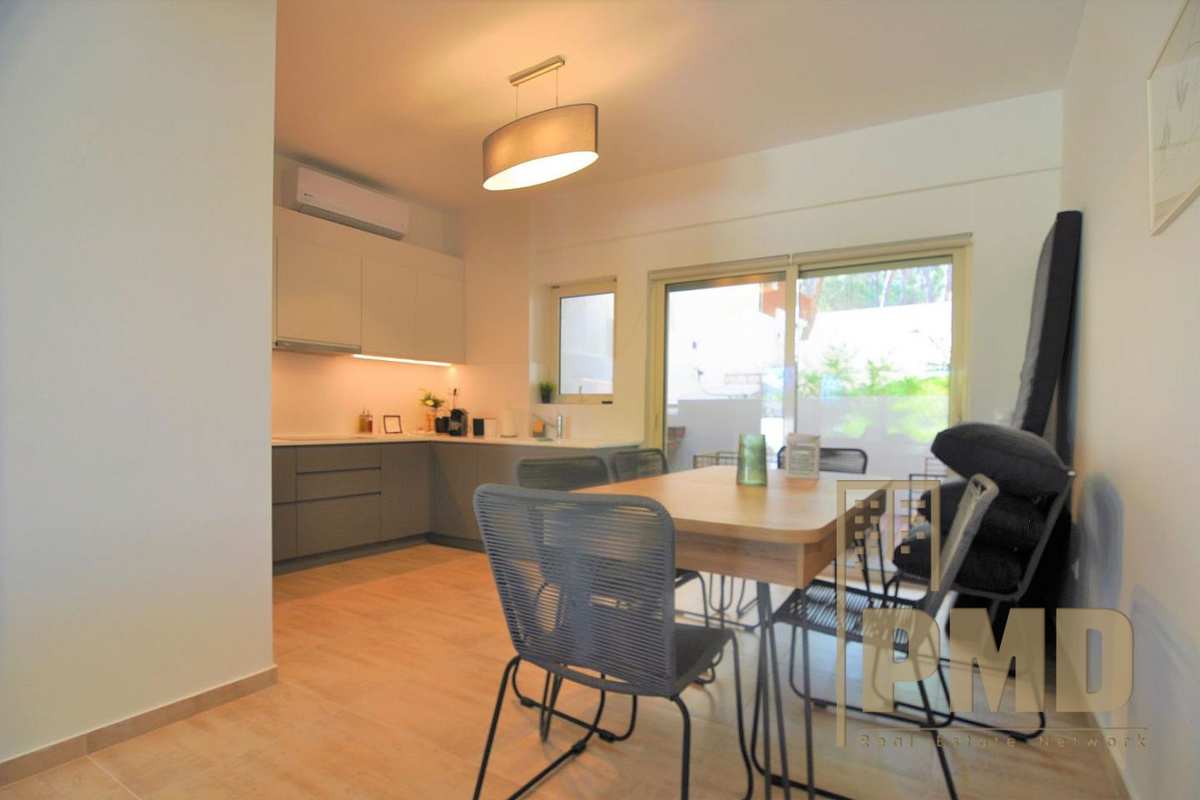 Property thumbnail 3