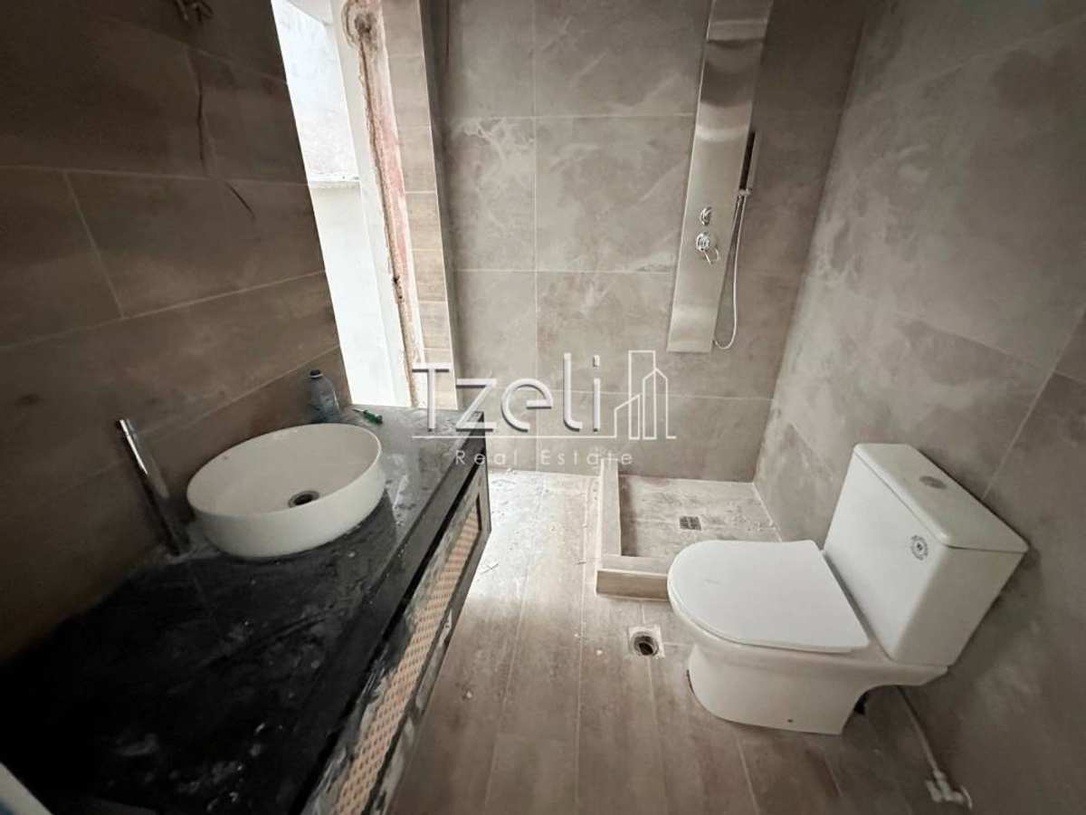 Property thumbnail 4