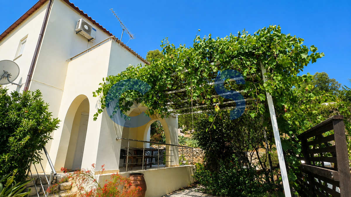 Property thumbnail 2