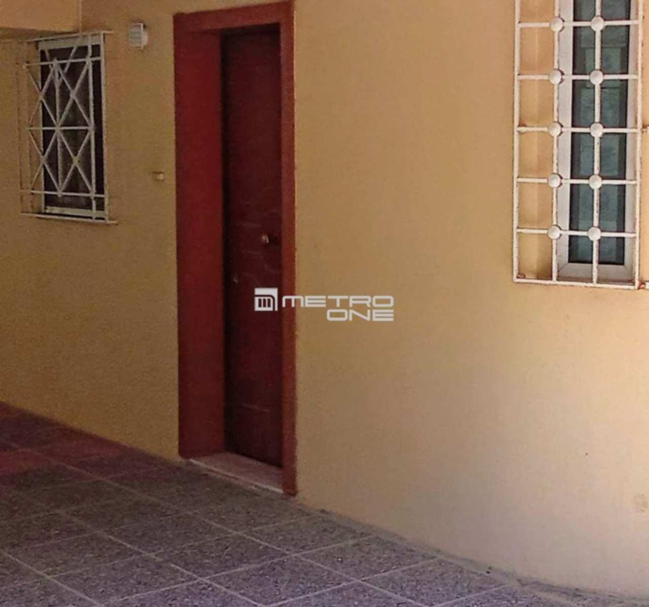 Image 0 of 6