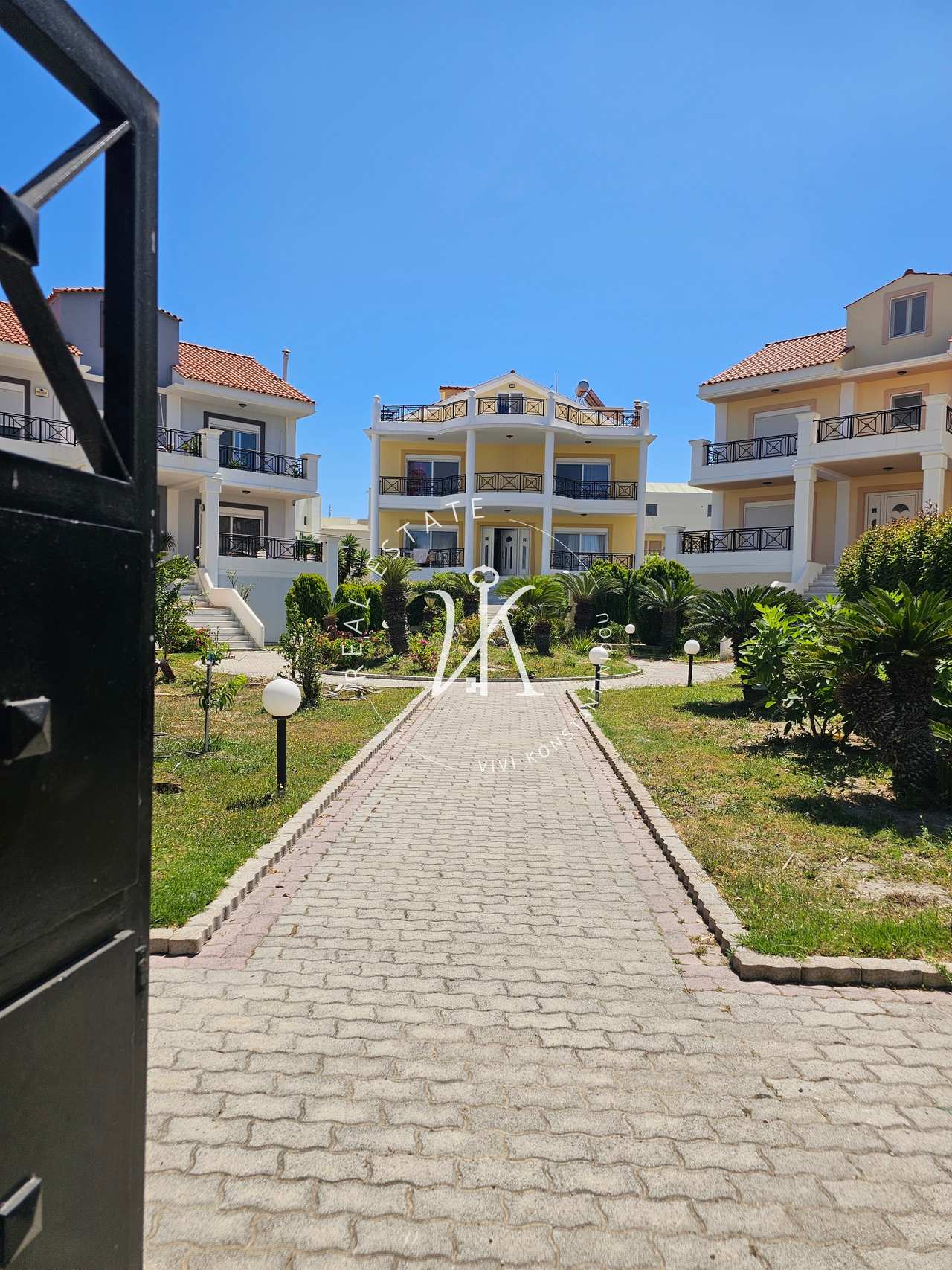Image 0 of 26