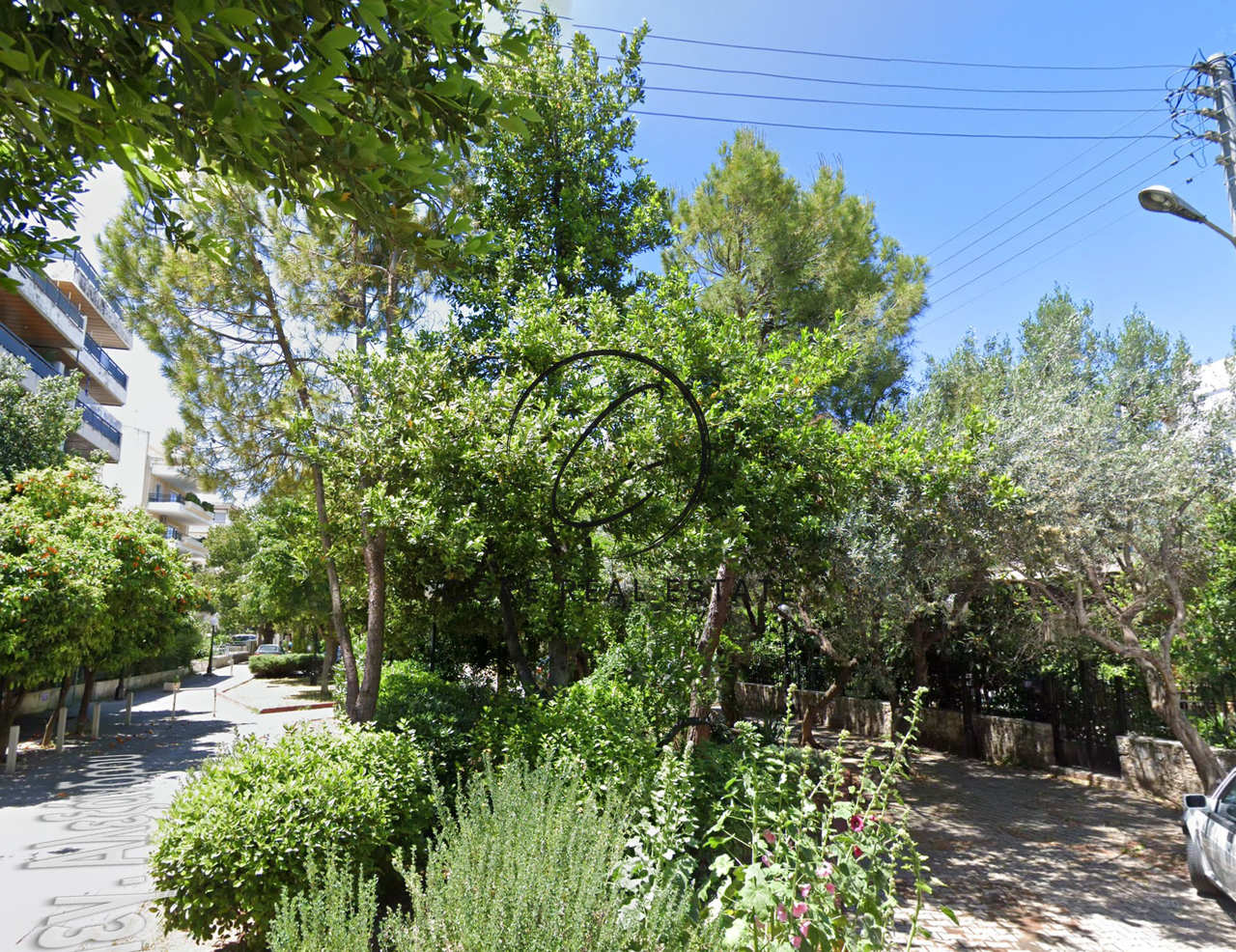 Image 0 of 3