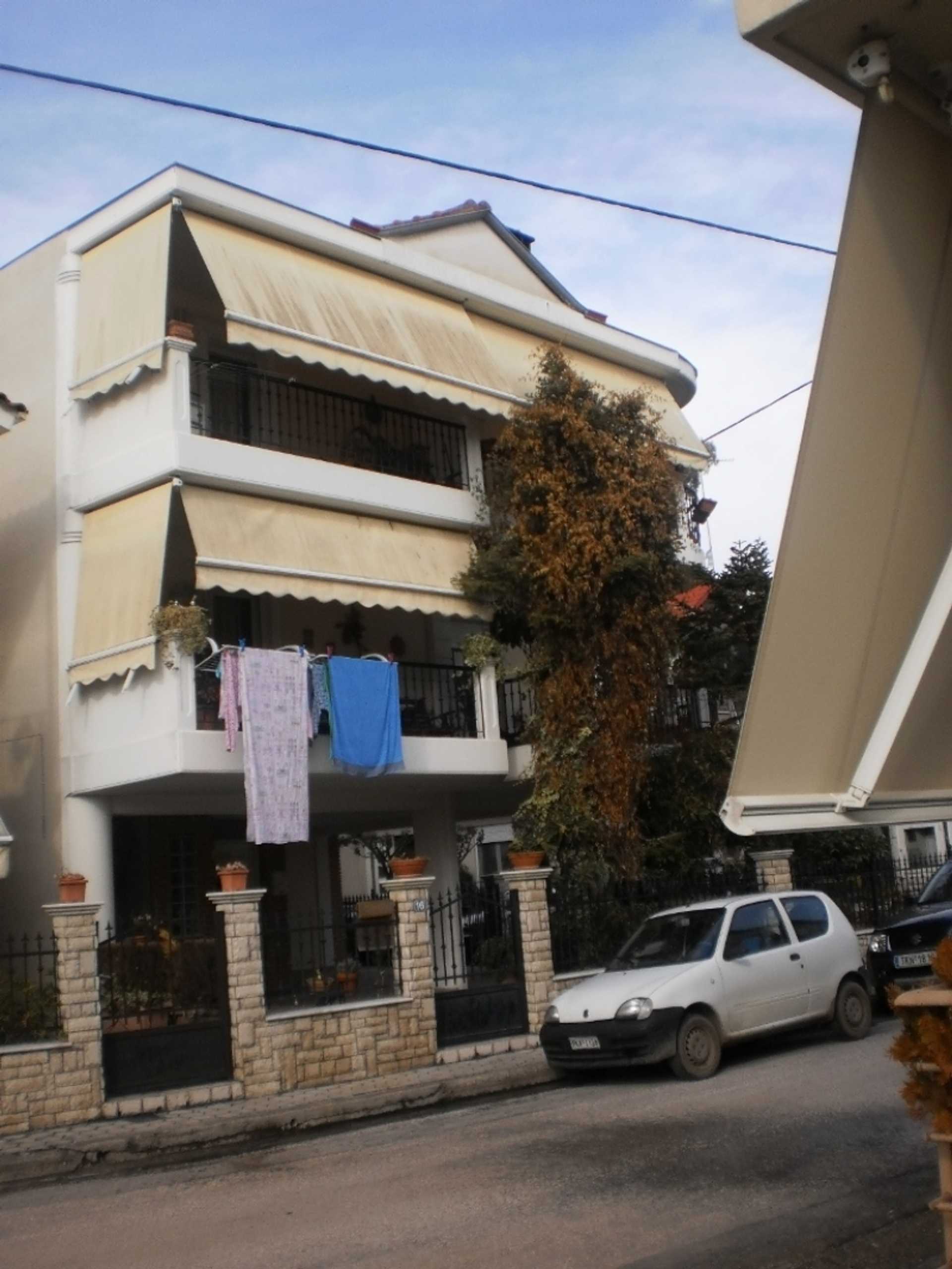 Property thumbnail 2