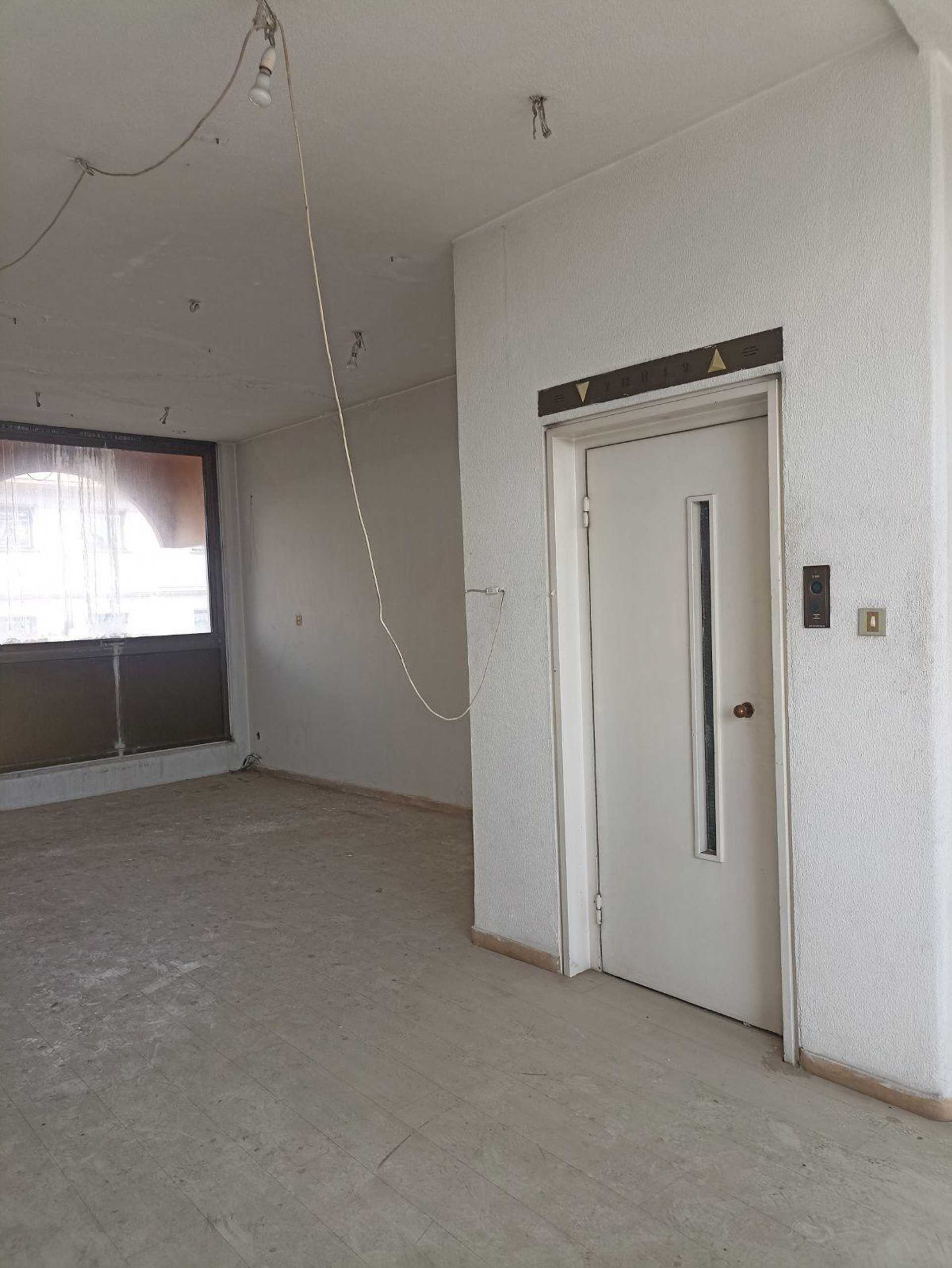 Property thumbnail 2