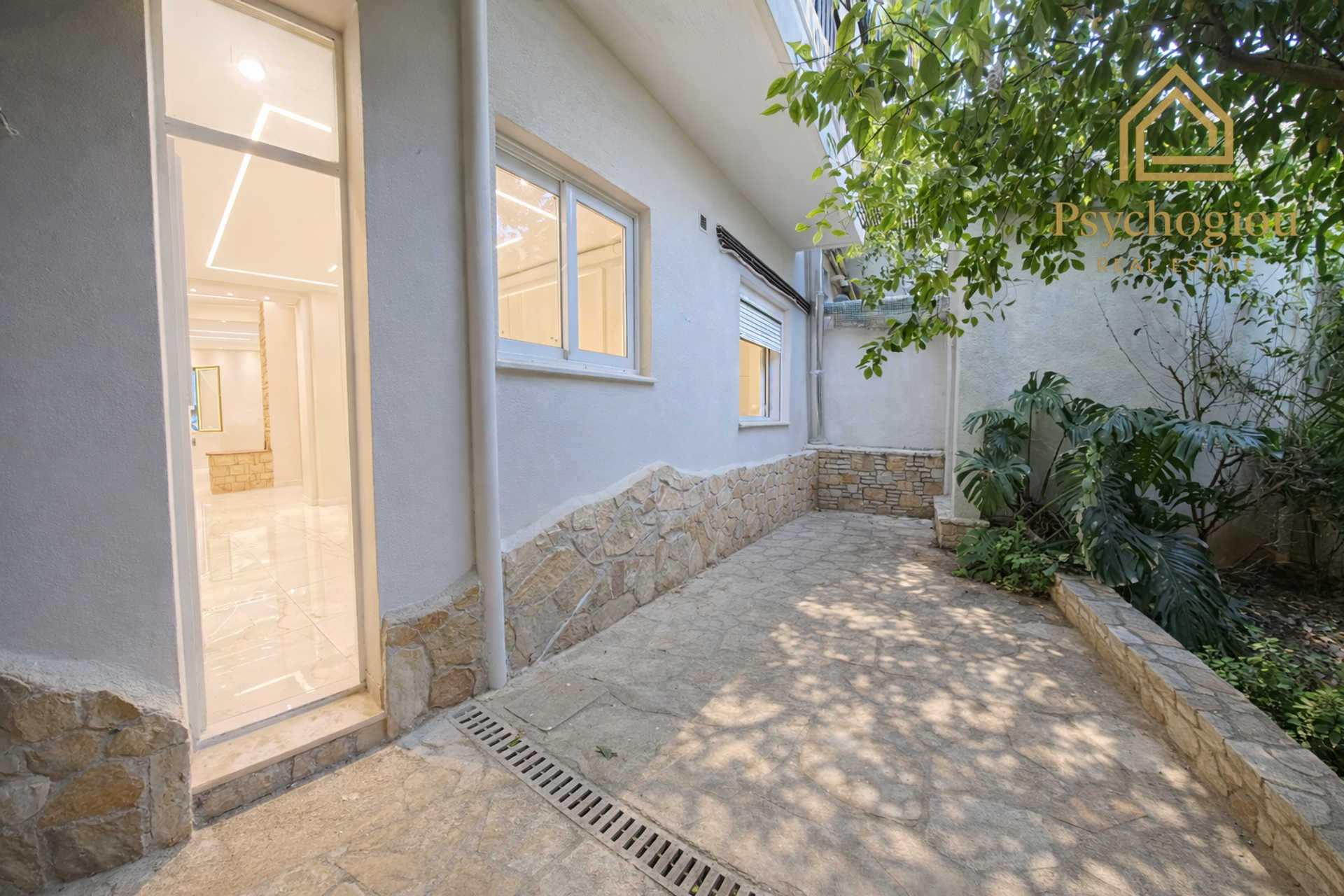 Property thumbnail 3