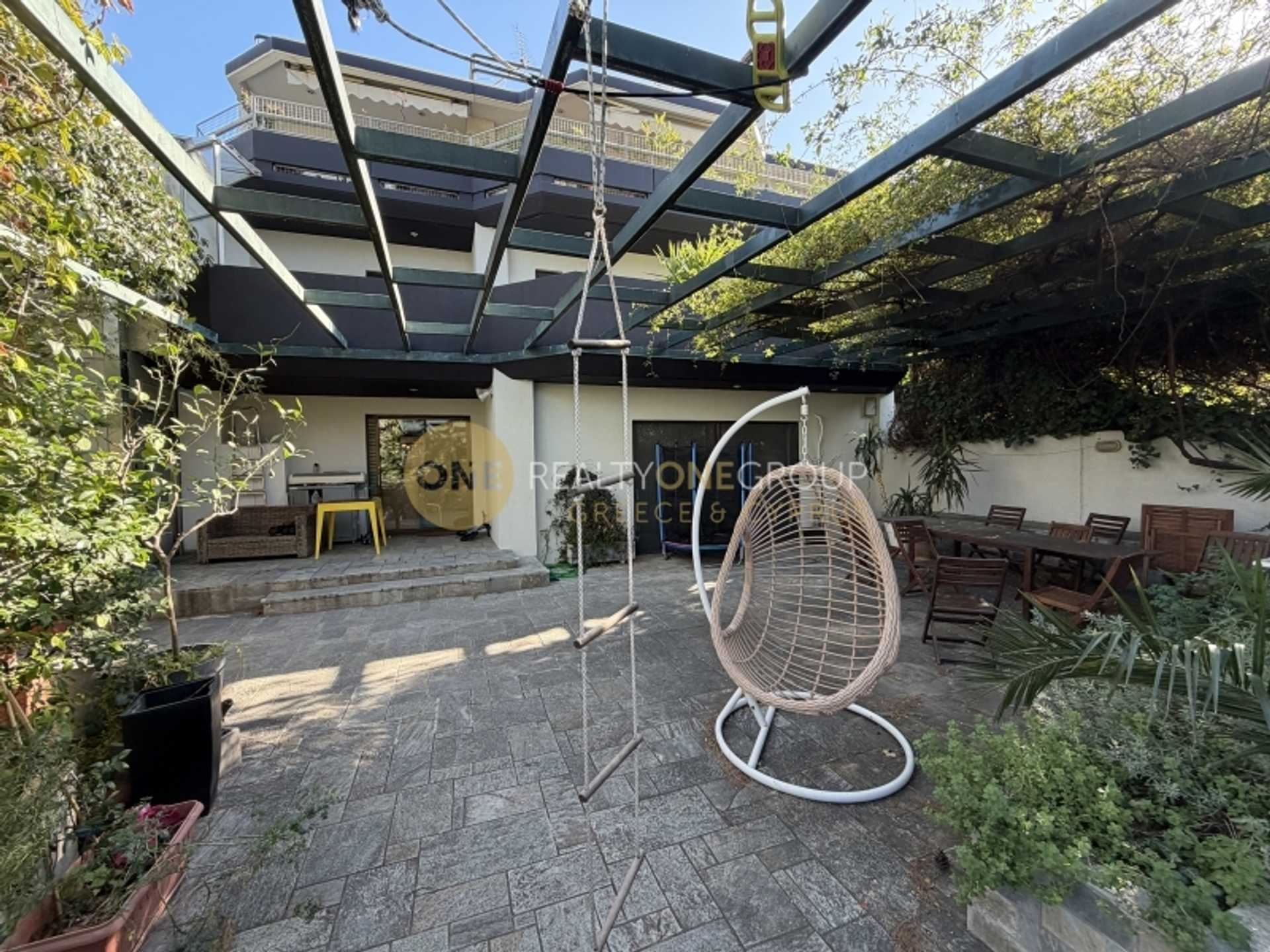 Property thumbnail 3