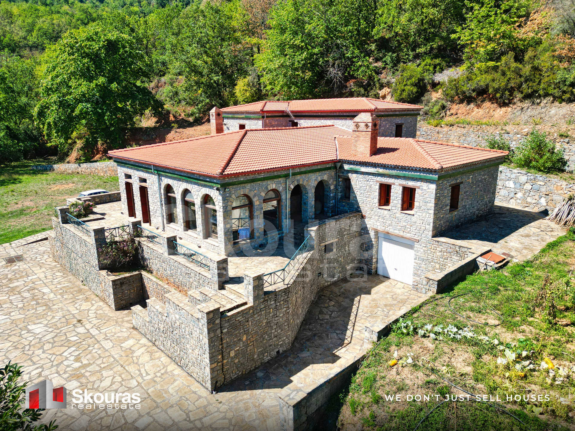 Property thumbnail 2