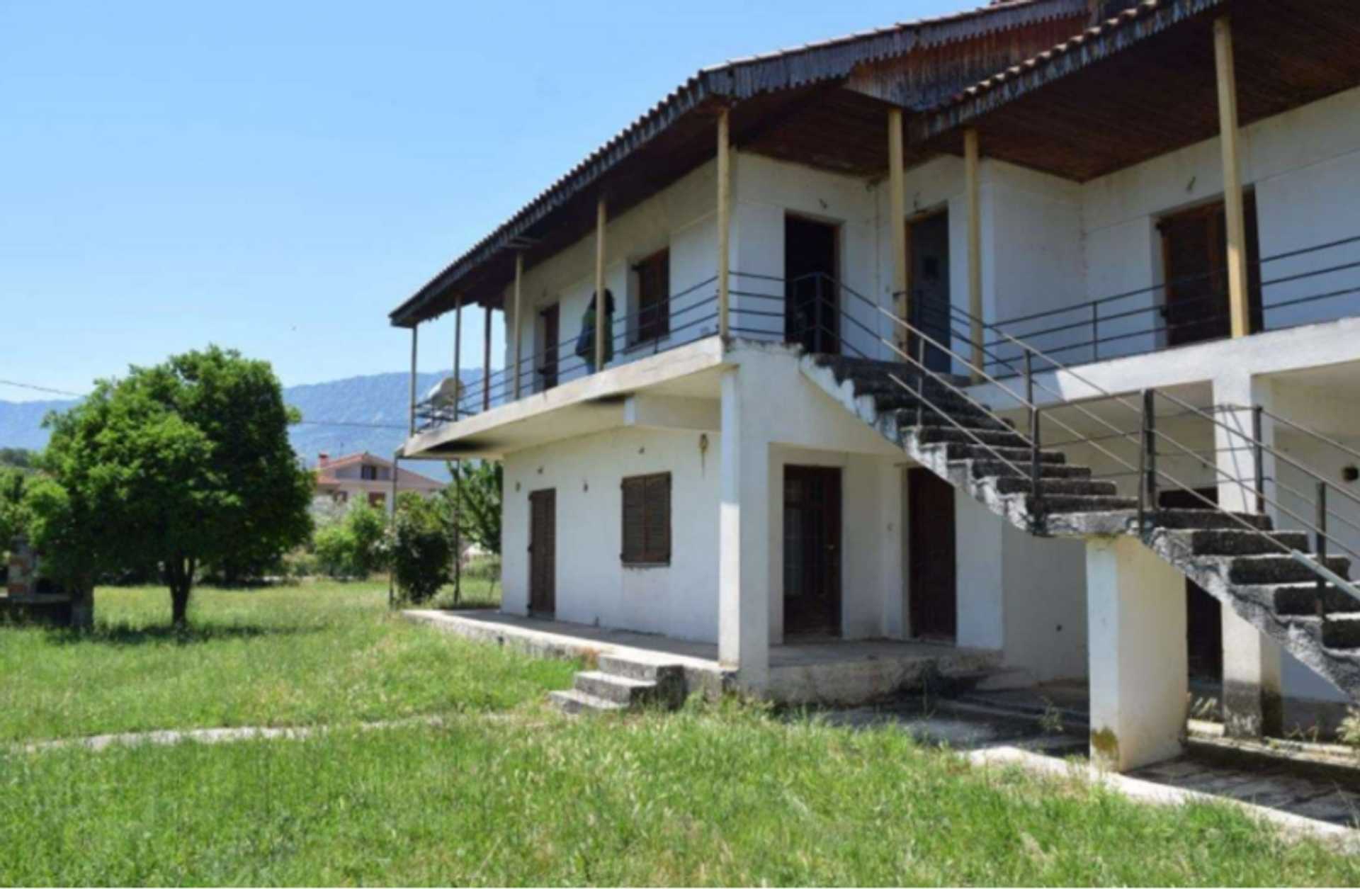 Property thumbnail 2