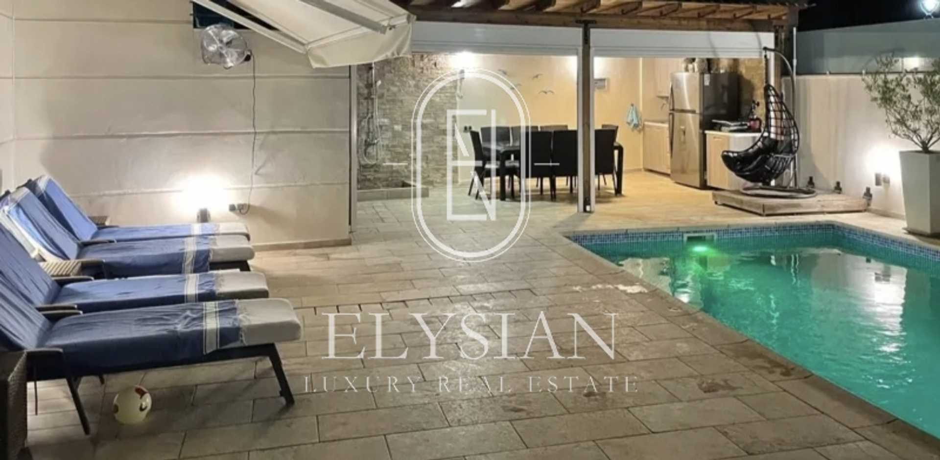 Property thumbnail 2