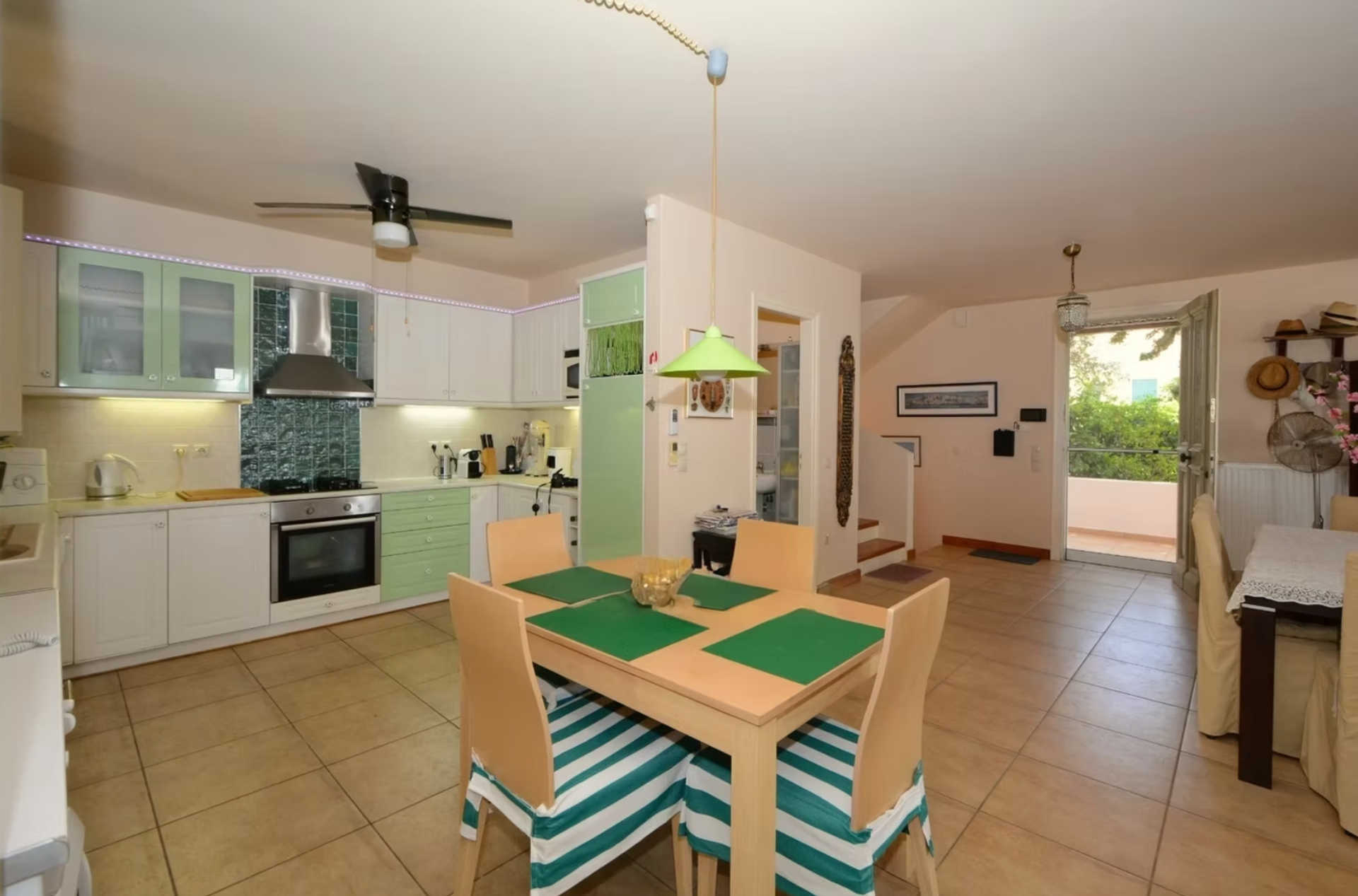 Property thumbnail 3