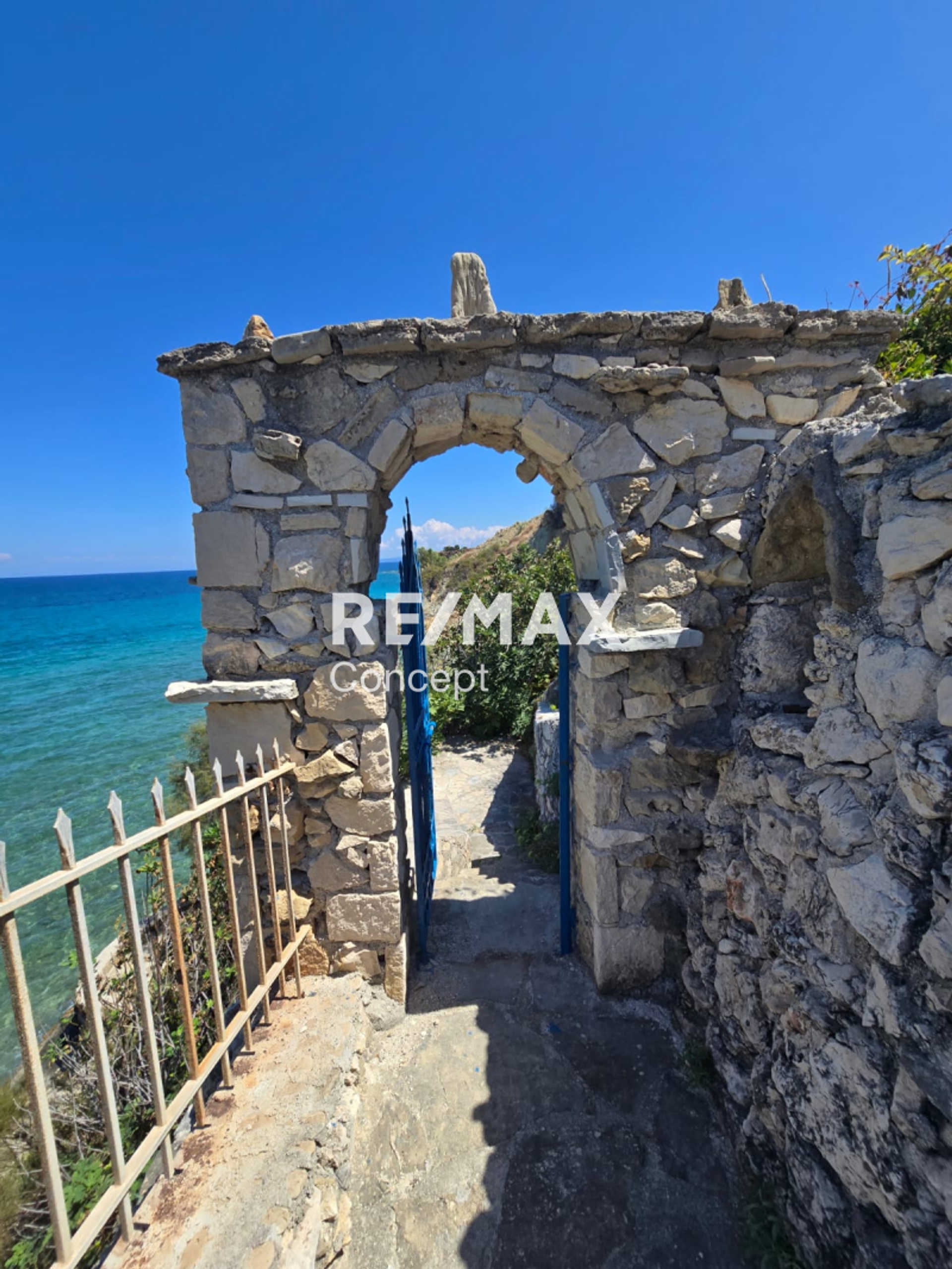 Property thumbnail 2