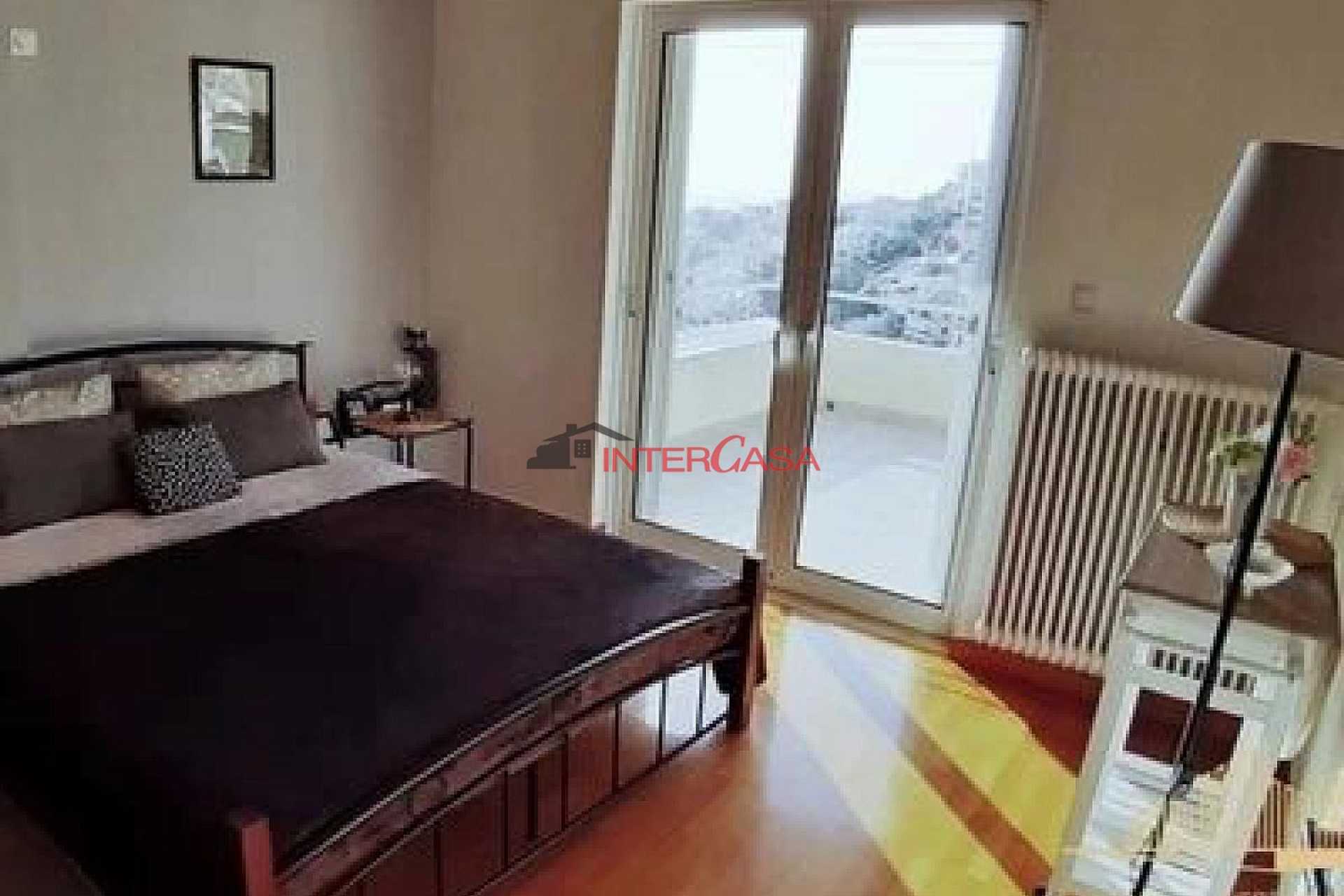 בית, וארי - וולה -ווליאגמני, אתונה