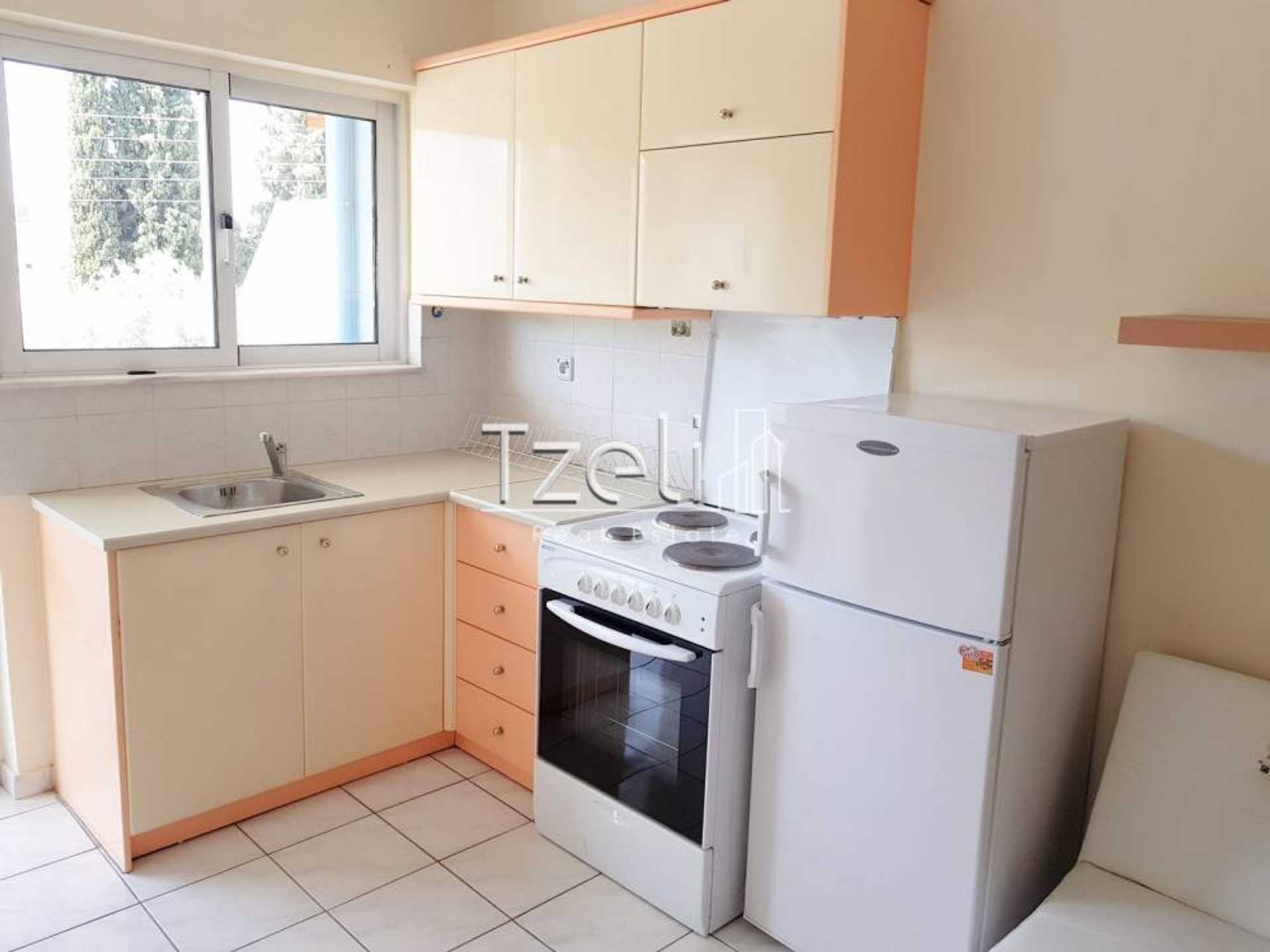 סטודיו, פטרס