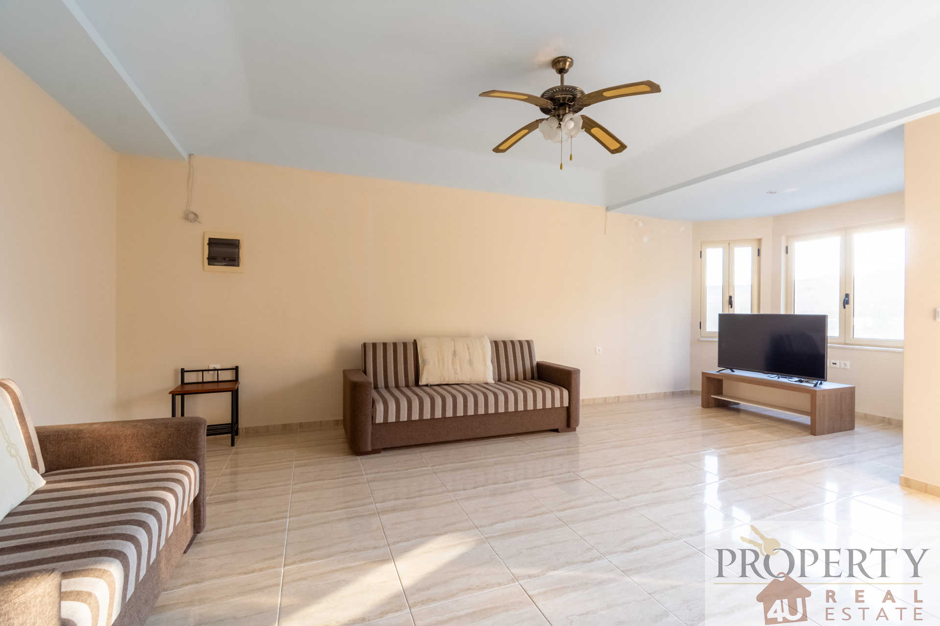 Property thumbnail 3