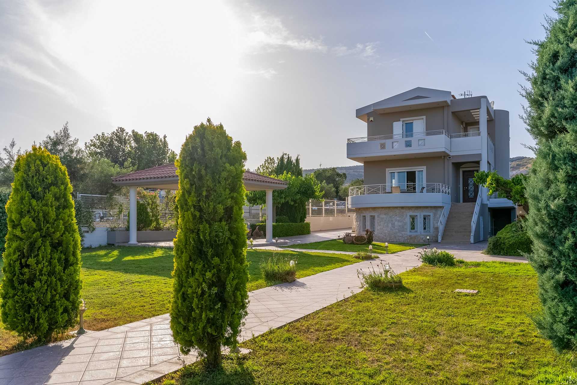 Property thumbnail 2