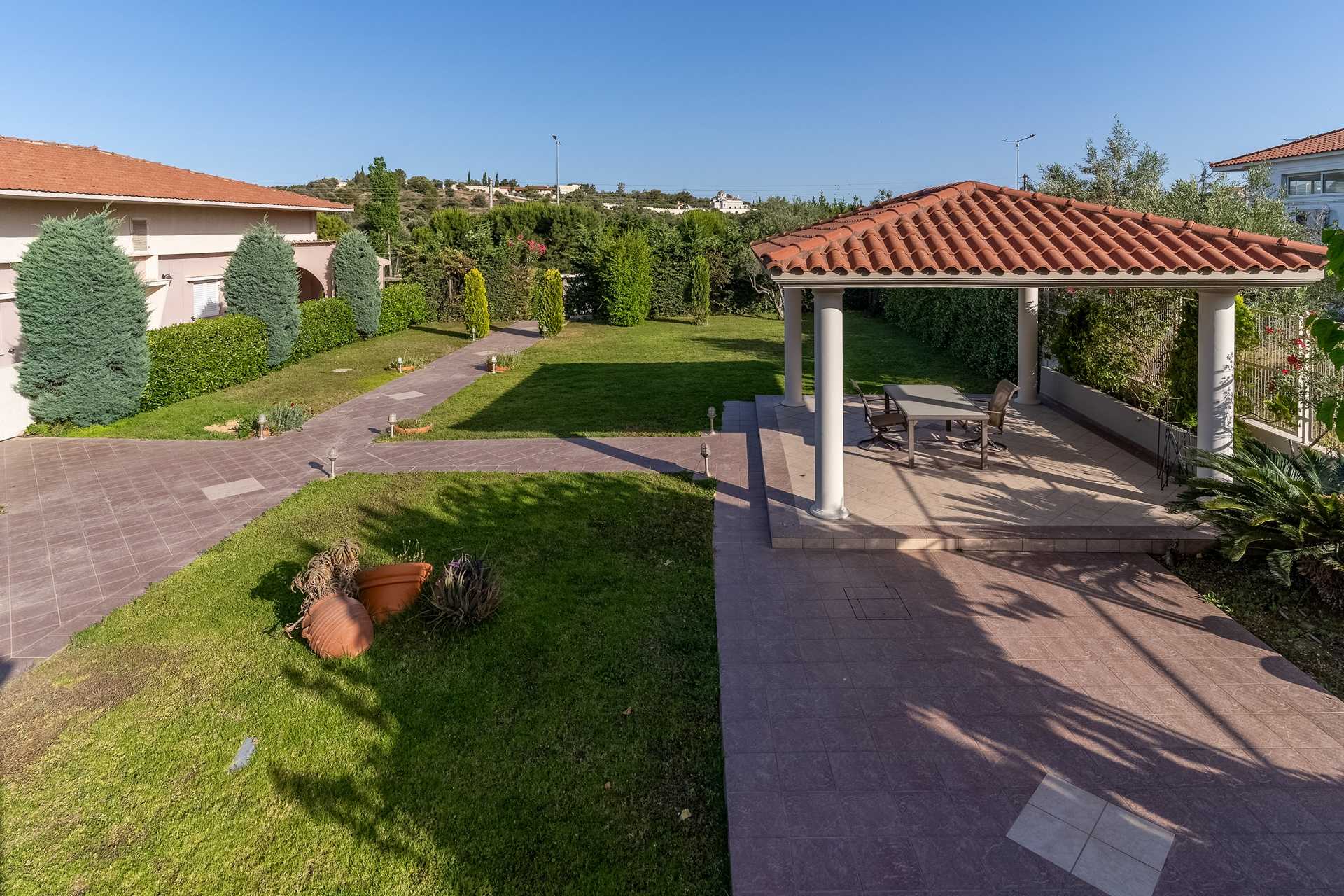 Property thumbnail 3