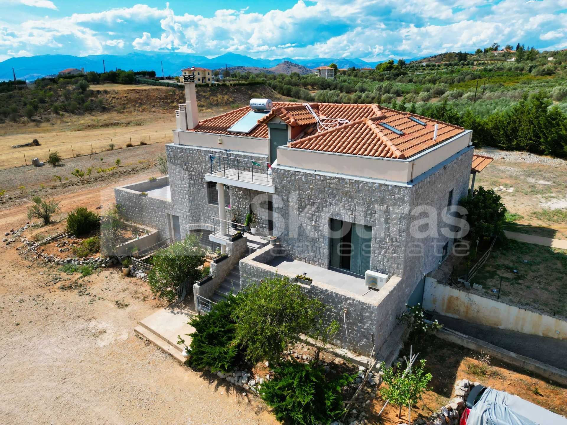 Property thumbnail 4