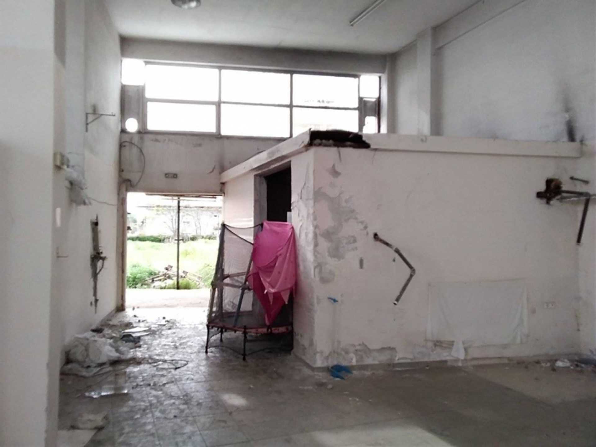 Property thumbnail 2