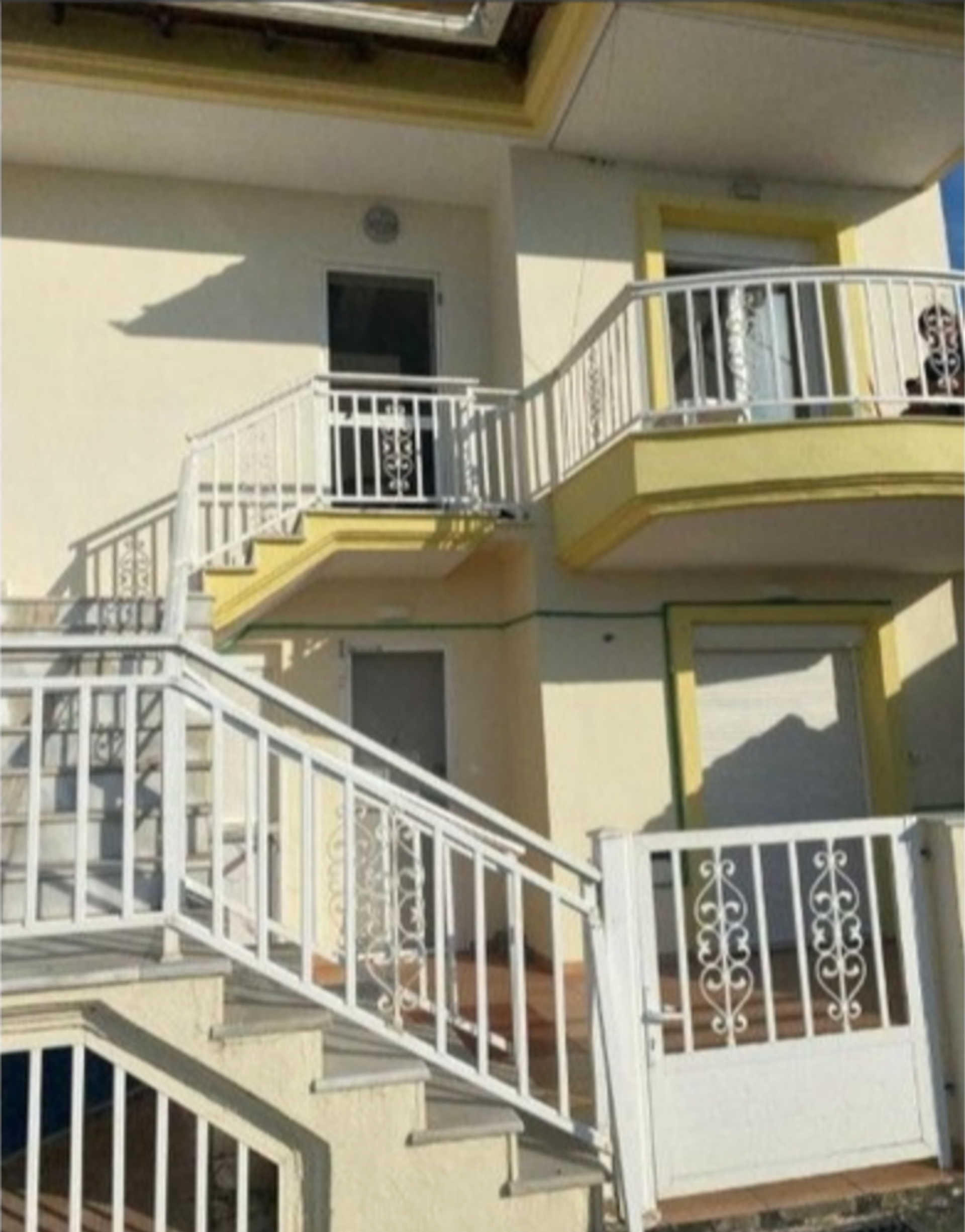 Property thumbnail 3