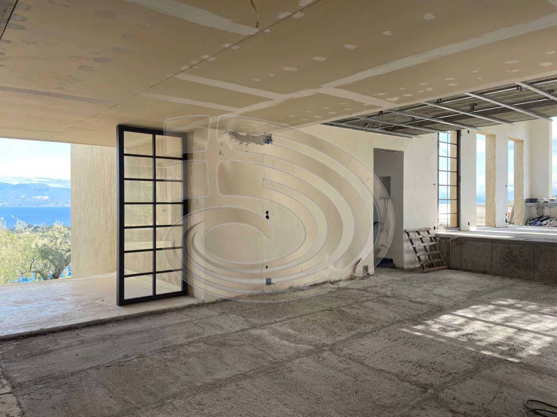 וילה, כלקיס (דרום), אוויה