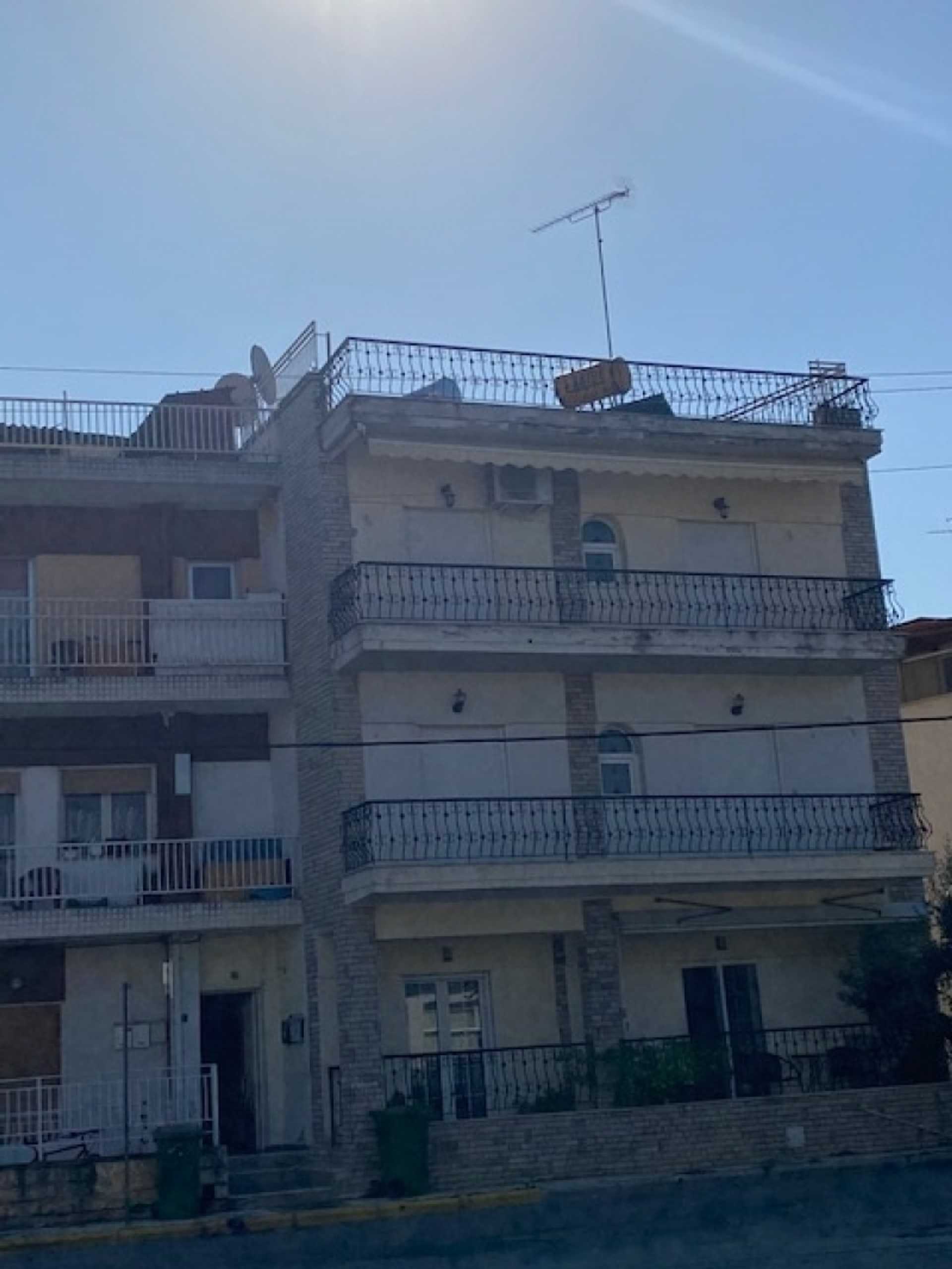 Property thumbnail 3