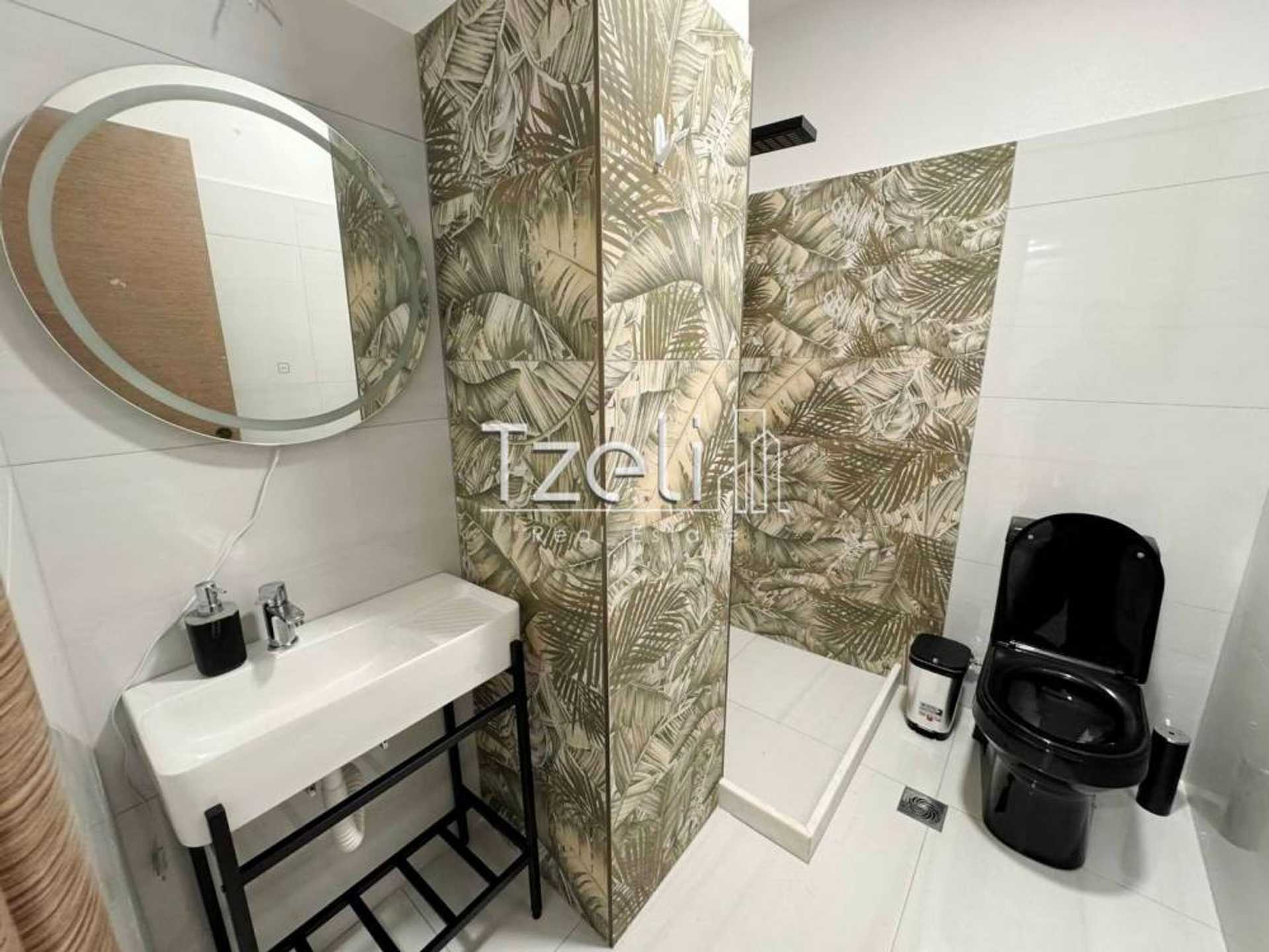 Property thumbnail 4