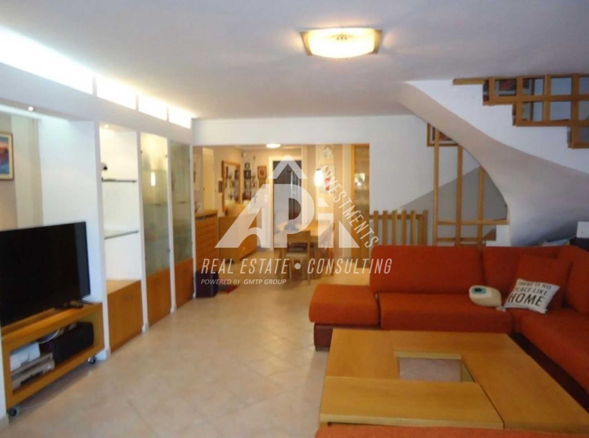 Property thumbnail 2