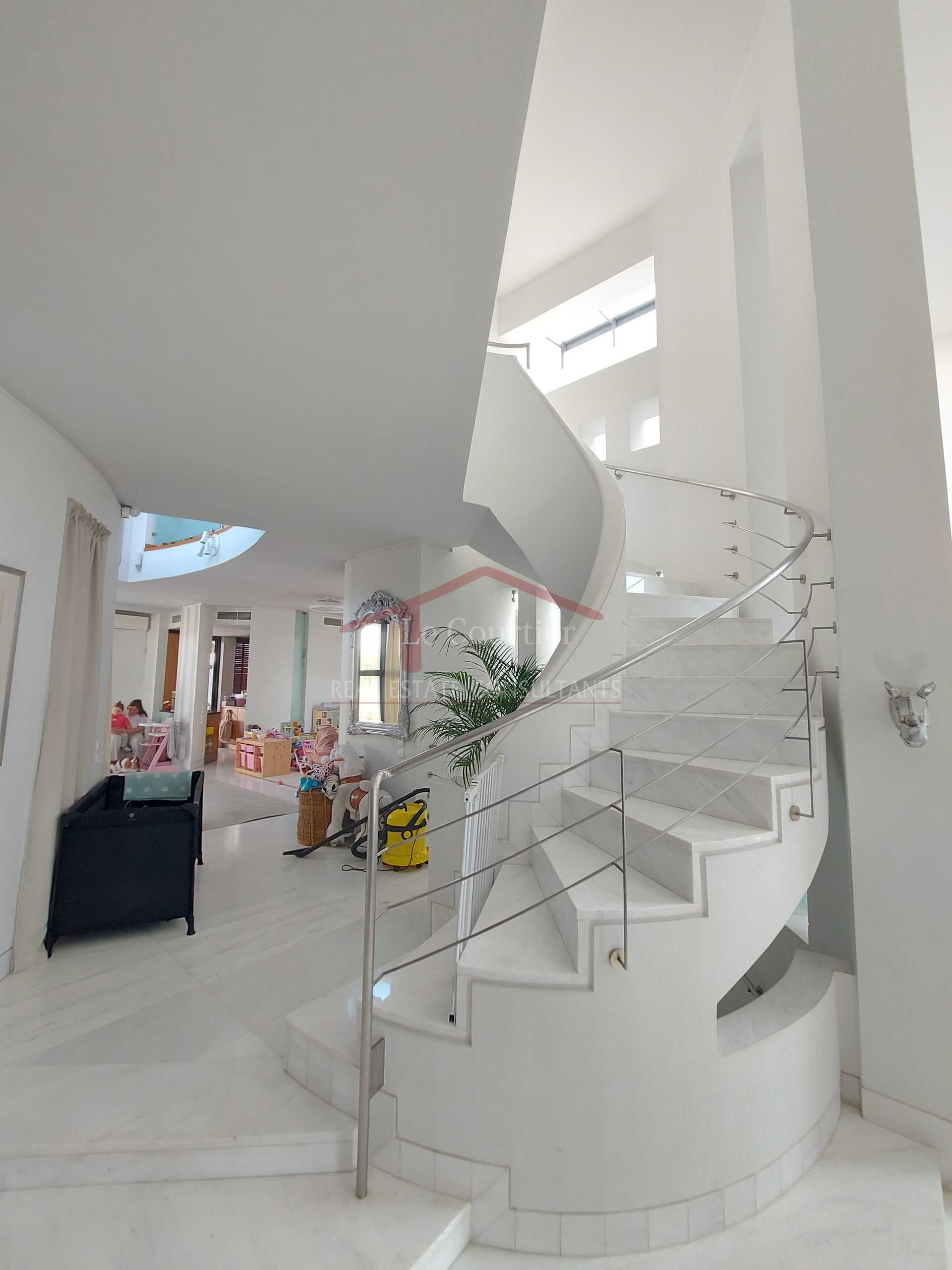 Property thumbnail 3