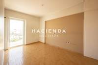 תמונת קליתיאה, אתונה למכירה (3)