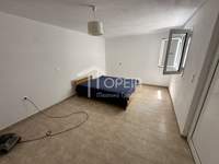 Image 10 of 25