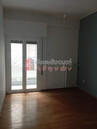 תמונת אמפלוקיפי, אתונה למכירה