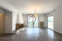 תמונת מרוסי, אתונה למכירה (2)