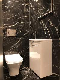 תמונת קיפיסיה, אתונה למכירה