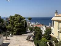 Image 10 of 11