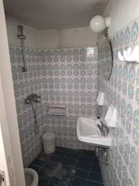 Image 10 of 16