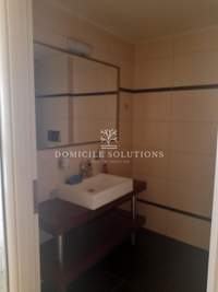 תמונת קיפסלי, אתונה למכירה (3)