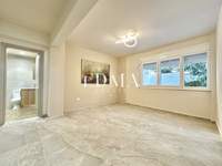 תמונת סטודיו, אוסיה קסני - בריסאקי, רשות מקומית סלוניקי למכירה (2)