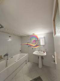 תמונת הליניקו, אתונה למכירה